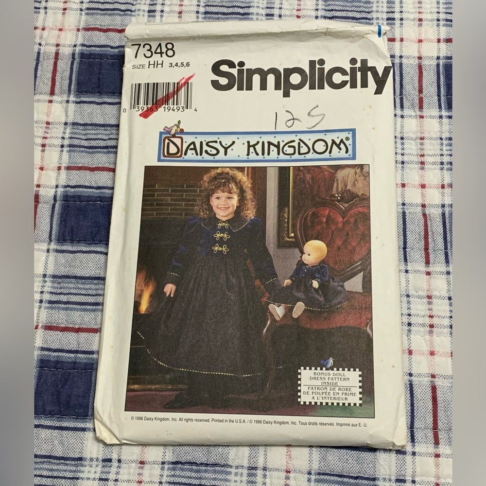 Simplicity Pattern 7348 Daisy Kingdom HH Dress and Matching Doll Dress UNCUT